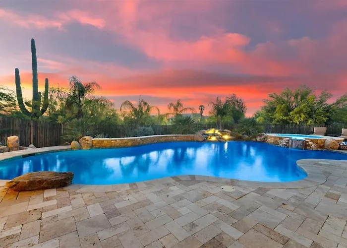 Healing House Heated Pool Desert Oasis Holiday home *