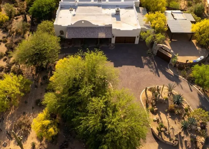 Holiday home Healing House Heated Pool Desert Oasis *