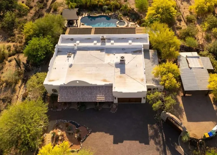 Healing House Heated Pool Desert Oasis Holiday home